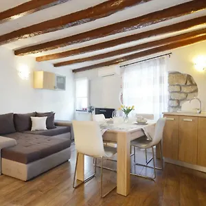 Apartment Eleni, Rovinj